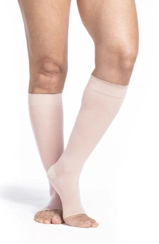 Sigvaris 781CO Sheer, 15-20 mmHg, Knee High, Open Toe - Image 2