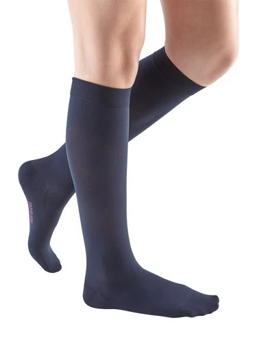 Mediven Comfort, 15-20 mmHg, Knee High, Closed Toe - Image 3
