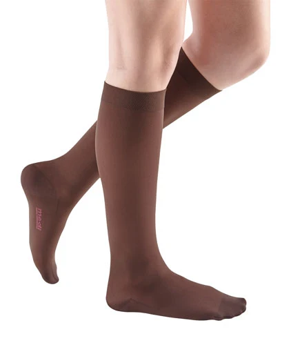 Mediven Comfort, 15-20 mmHg, Knee High, Closed Toe - Image 5