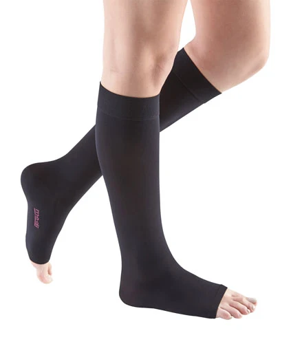 Mediven Comfort, 20-30 mmHg, Knee High, Open Toe - Image 3