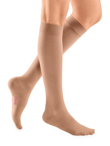 Mediven Plus, 20-30 mmHg, Knee High, Closed Toe - Image 2