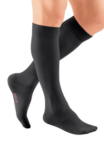 Mediven Plus, 30-40 mmHg, Knee High, Closed Toe - Image 3