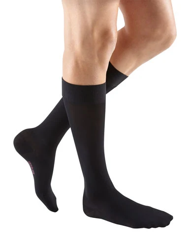Mediven Plus, 30-40 mmHg, Knee High w/Extra Wide Calf, Silicone Band, Closed Toe - Image 2