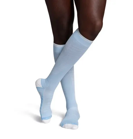Sigvaris 432C Motion Flow Tech, 20-30 mmHg, Knee High - Image 11