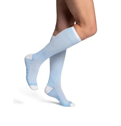 Sigvaris 432C Motion Flow Tech, 20-30 mmHg, Knee High - Image 12
