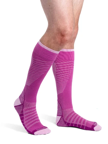 Sigvaris 432C Motion Flow Tech, 20-30 mmHg, Knee High - Image 2