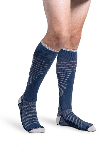 Sigvaris 432C Motion Flow Tech, 20-30 mmHg, Knee High - Image 5