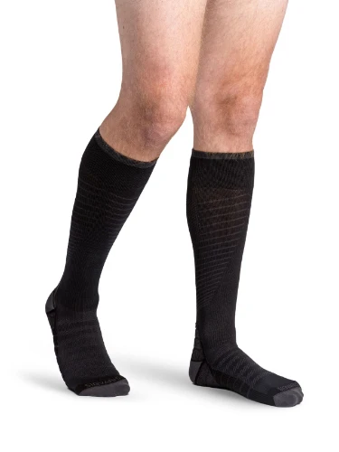 Sigvaris 432C Motion Flow Tech, 20-30 mmHg, Knee High - Image 8
