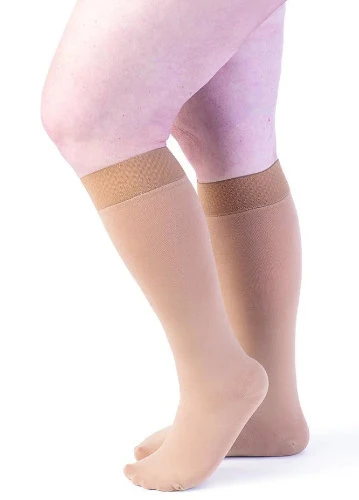 Sigvaris 552C Secure, 20-30 mmHg, Knee High, Closed Toe, Silicone Dot Band - Image 4
