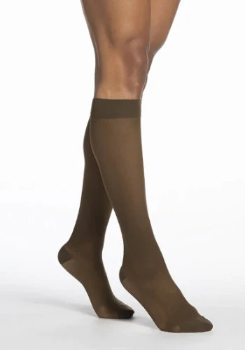 Sigvaris 782C Sheer, 20-30 mmHg, Knee High, Closed Toe - Image 6