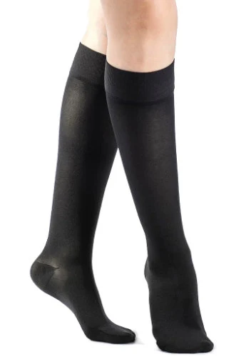 Sigvaris 862C Women's Opaque, 20-30 mmHg, Knee High, Closed Toe - Image 3