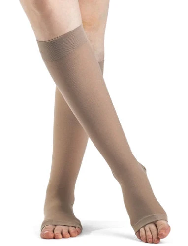 Sigvaris 972CO/S Unisex Dynaven Opaque, 20-30 mmHg, Knee High, Open Toe w/Silicone Top Band - Image 2