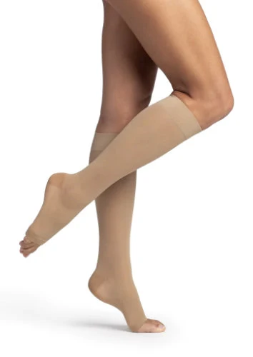 Sigvaris 981CO Women's Dynaven Sheer, 15-20 mmHg, Knee High, Open Toe - Image 2